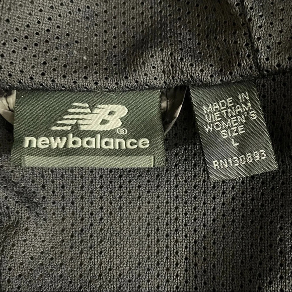 New Balance Windbreaker Jacket zip up hooded Large - Picture 10 of 12